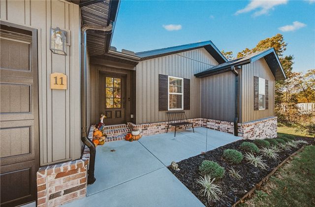 11 Kirkliston Lane, Bella Vista, AR 72715