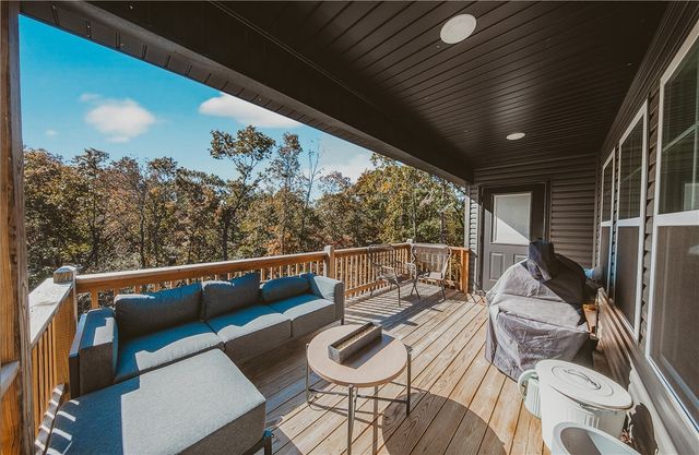 11 Kirkliston Lane, Bella Vista, AR 72715