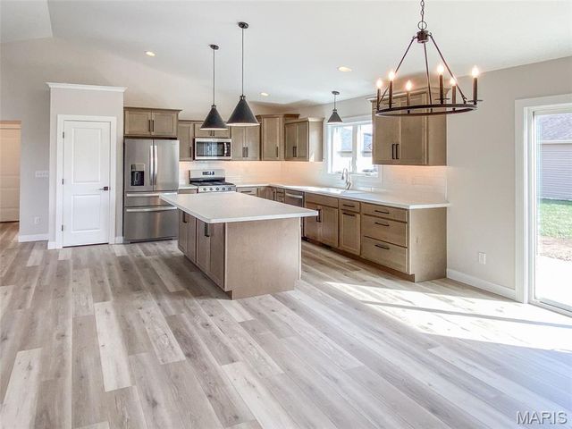 1009 Pennsylvania Avenue, New Baden, IL 62265