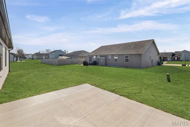 1009 Pennsylvania Avenue, New Baden, IL 62265