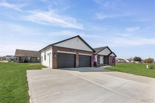 1009 Pennsylvania Avenue, New Baden, IL 62265