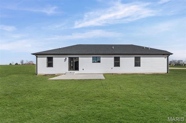 1009 Pennsylvania Avenue, New Baden, IL 62265