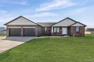 1009 Pennsylvania Avenue, New Baden, IL 62265