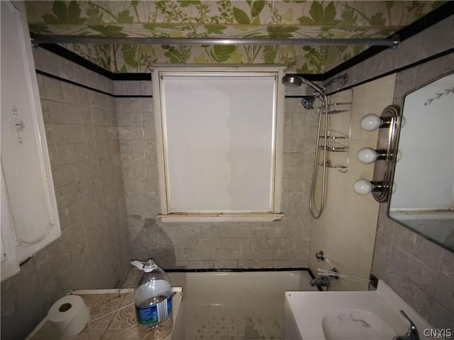 6068 Shed Road, Westmoreland, NY 13440