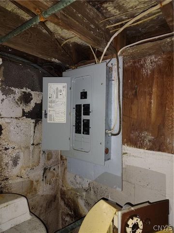 6068 Shed Road, Westmoreland, NY 13440