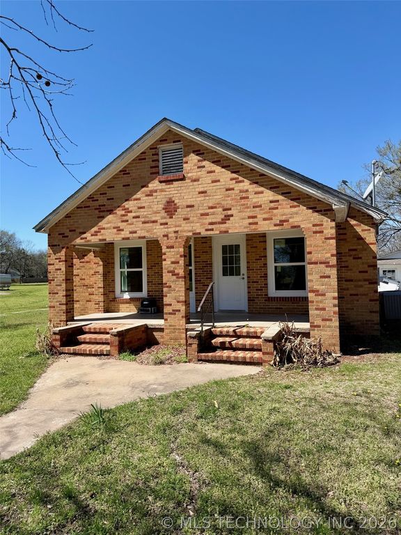 201 N 8th Avenue, Madill, OK 73446
