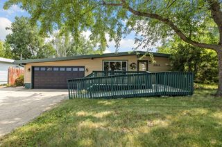 2512 6th St NW, Minot, ND 58703