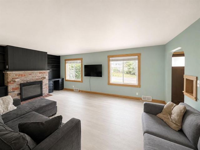 311 W Spruce Street, Chippewa Falls, WI 54729