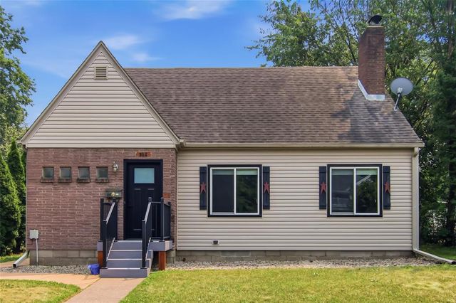 311 W Spruce Street, Chippewa Falls, WI 54729