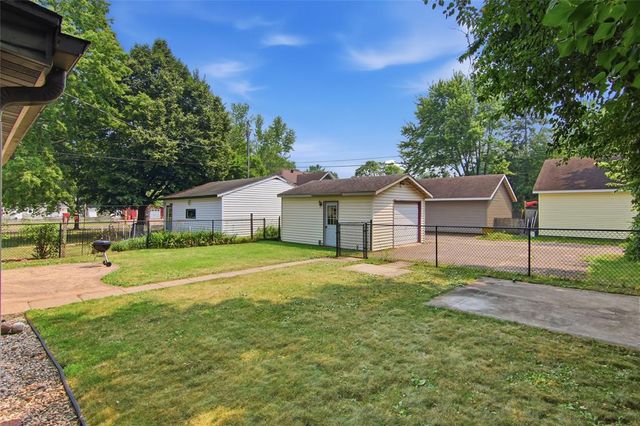 311 W Spruce Street, Chippewa Falls, WI 54729