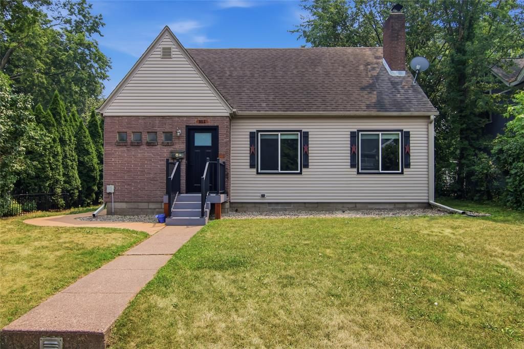 311 W Spruce Street, Chippewa Falls, WI 54729