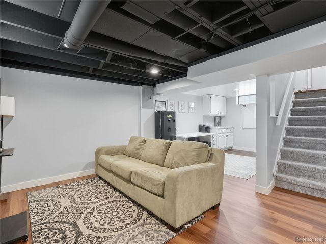 433 Dewey Street, Royal Oak, MI 48067