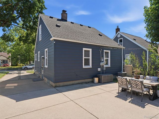 433 Dewey Street, Royal Oak, MI 48067