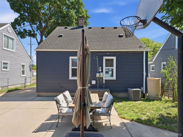 433 Dewey Street, Royal Oak, MI 48067