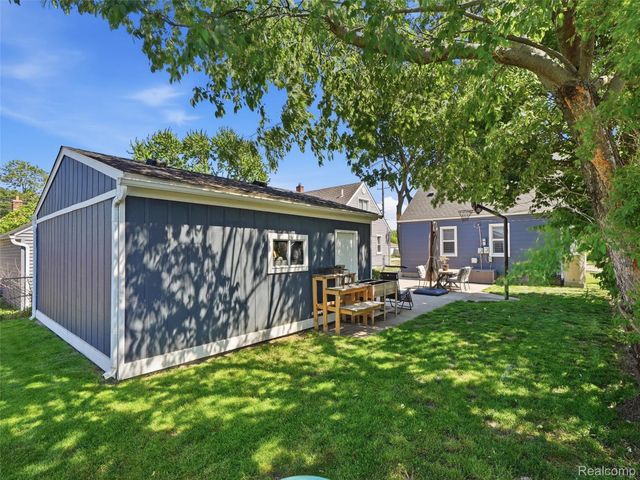 433 Dewey Street, Royal Oak, MI 48067