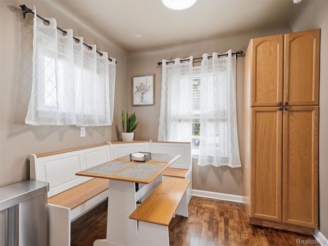 433 Dewey Street, Royal Oak, MI 48067