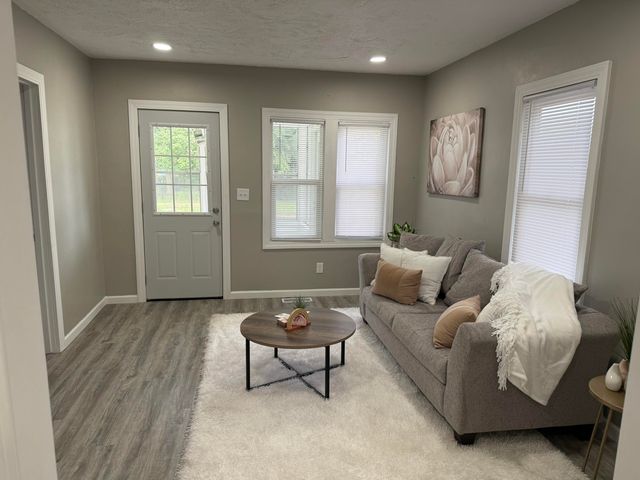 1008 Cooper Avenue, Kalamazoo, MI 49048