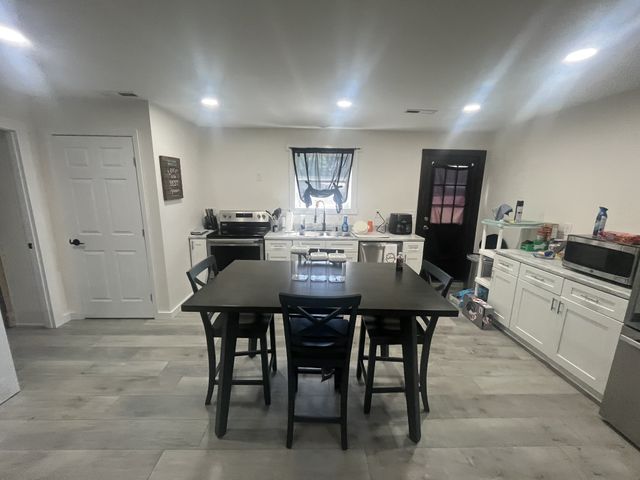 623 Walnut St, Waynesboro, TN 38485
