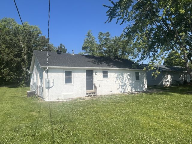 623 Walnut St, Waynesboro, TN 38485