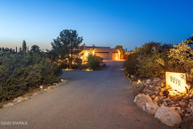 5225 Angel Fire Place, Las Cruces, NM 88011