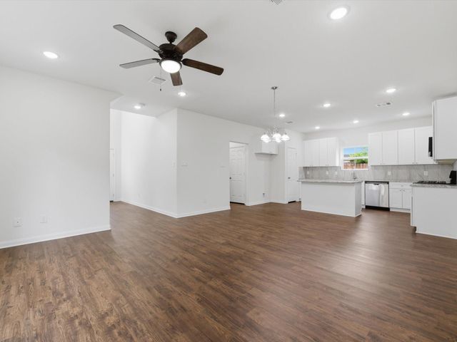 2819 Pine Estate Lane, Houston, TX 77014