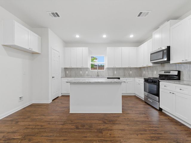 2819 Pine Estate Lane, Houston, TX 77014