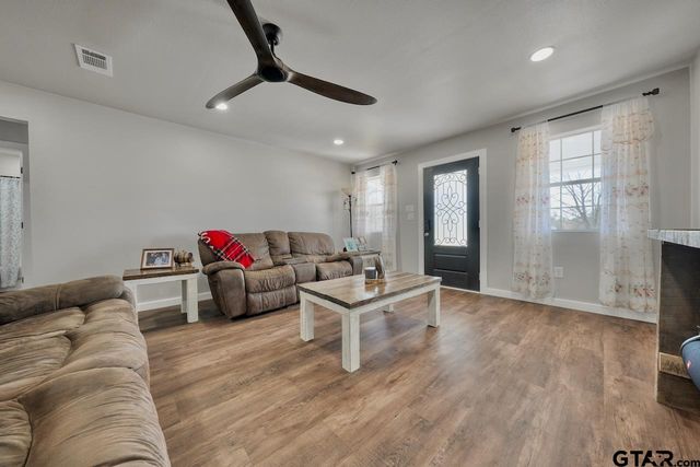 20663 Cr 4129, Lindale, TX 75771