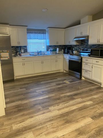 285 Sorrel Court, Stephenville, TX 76401