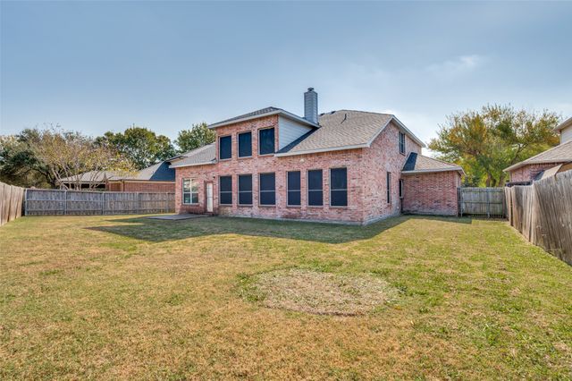 1922 High Meadow Street, Glenn Heights, TX 75154