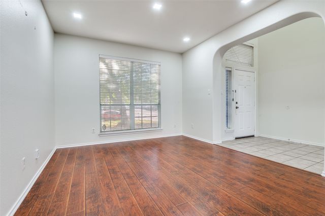 1922 High Meadow Street, Glenn Heights, TX 75154