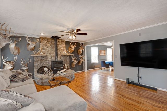 108 W Indian Bluff Drive, Lagrange, GA 30240