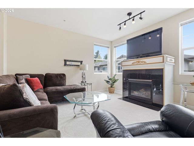 1847 Ne 102ND Ave, Hillsboro, OR 97006