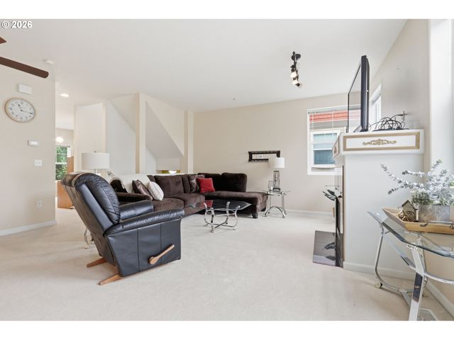1847 Ne 102ND Ave, Hillsboro, OR 97006