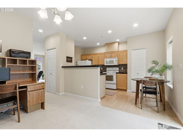 1847 Ne 102ND Ave, Hillsboro, OR 97006