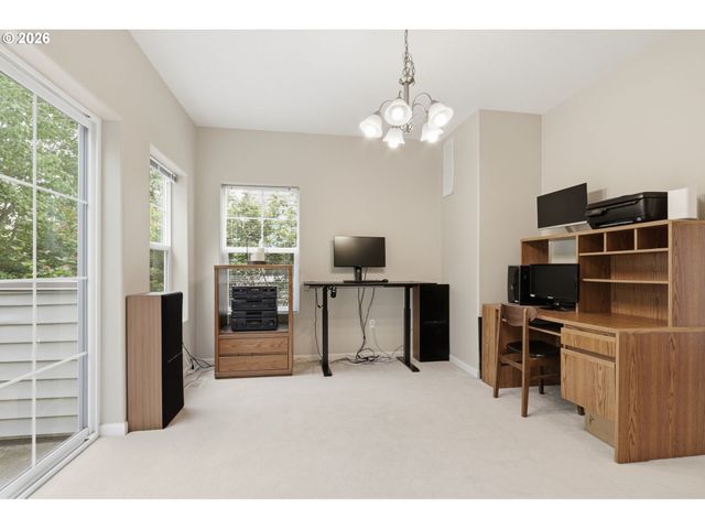 1847 Ne 102ND Ave, Hillsboro, OR 97006