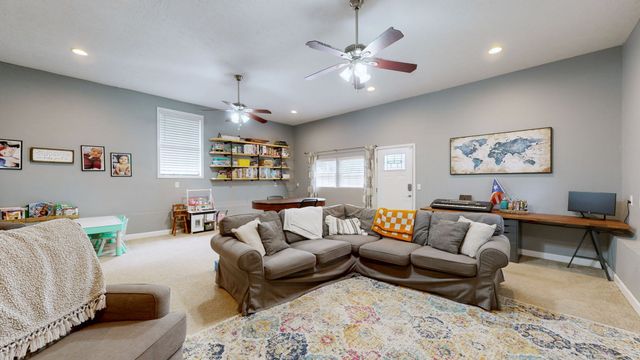 1304 Winding Way Dr, White House, TN 37188