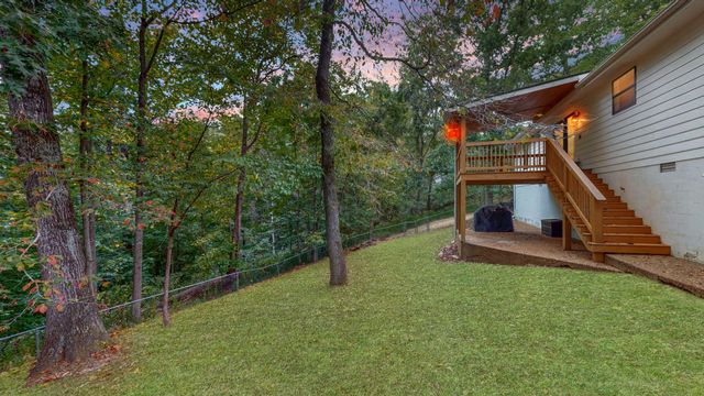 1304 Winding Way Dr, White House, TN 37188