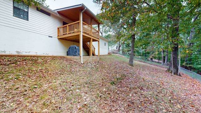 1304 Winding Way Dr, White House, TN 37188