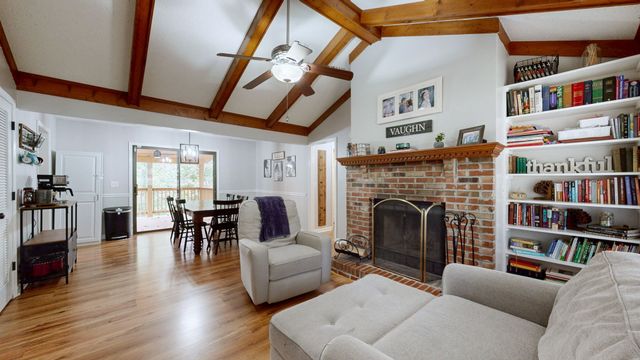 1304 Winding Way Dr, White House, TN 37188