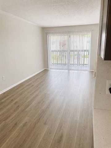 1695 LEE ROAD C206, Winter Park, FL 32789