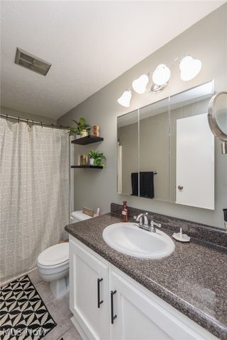4757 Ledgewood Drive 9-D, Medina, OH 44256