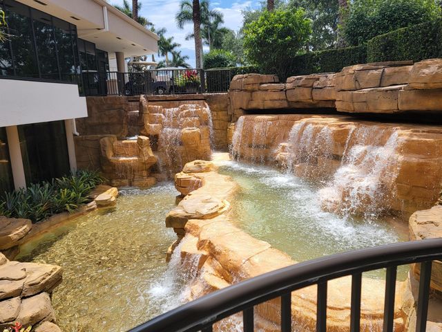 7485 Glendevon Lane 1108, Delray Beach, FL 33446