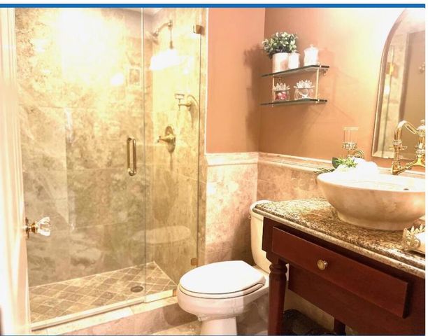 7485 Glendevon Lane 1108, Delray Beach, FL 33446