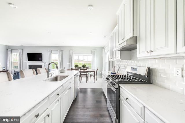 1455 WALLACE BLVD, Ranson, WV 25438