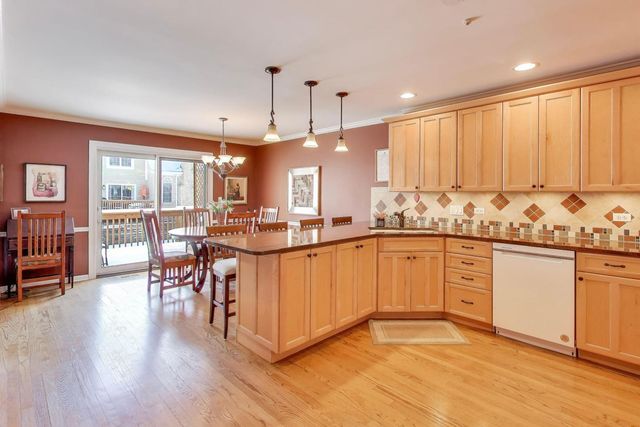 11144 Indian Woods Drive, Indian Head Park, IL 60525