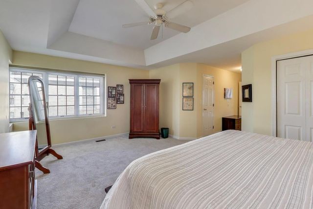 11144 Indian Woods Drive, Indian Head Park, IL 60525