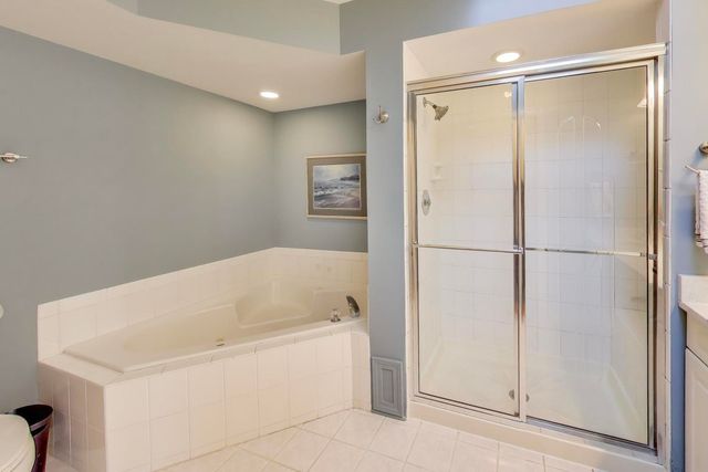 11144 Indian Woods Drive, Indian Head Park, IL 60525