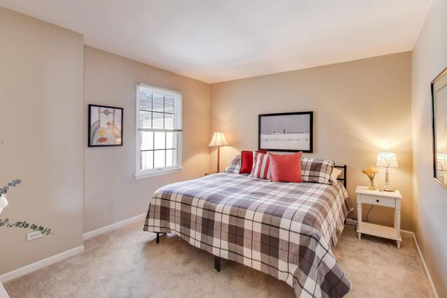 11144 Indian Woods Drive, Indian Head Park, IL 60525