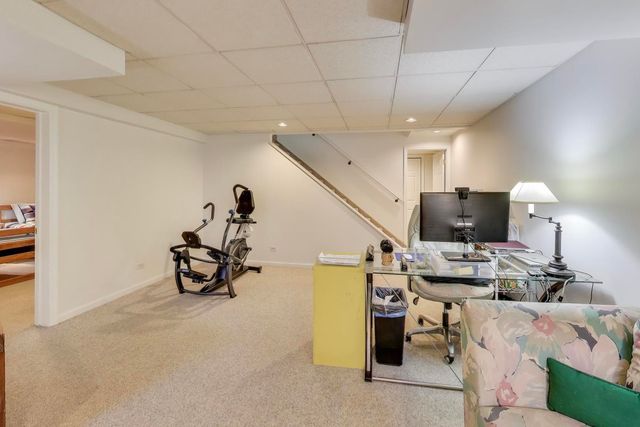 11144 Indian Woods Drive, Indian Head Park, IL 60525