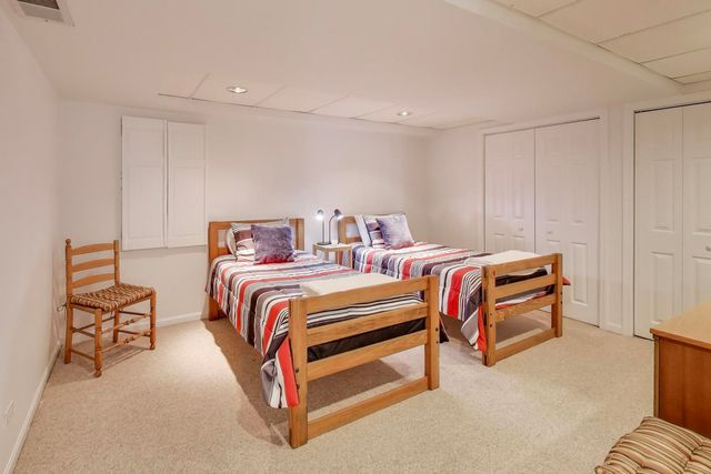 11144 Indian Woods Drive, Indian Head Park, IL 60525